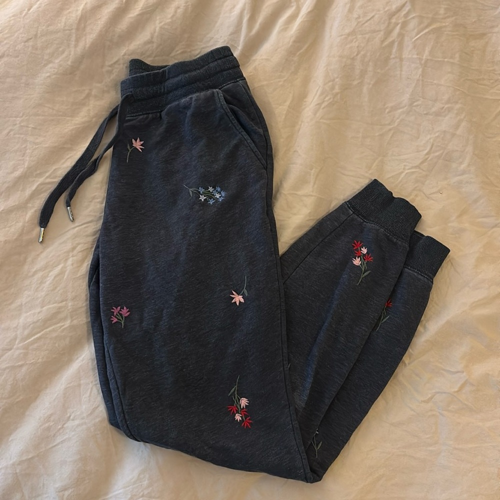 Embroidered sweatpants